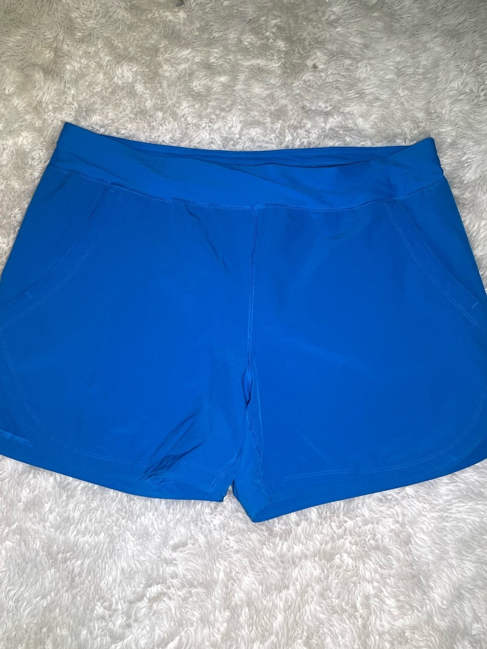 Lands end women’s athletic blue shorts size 18